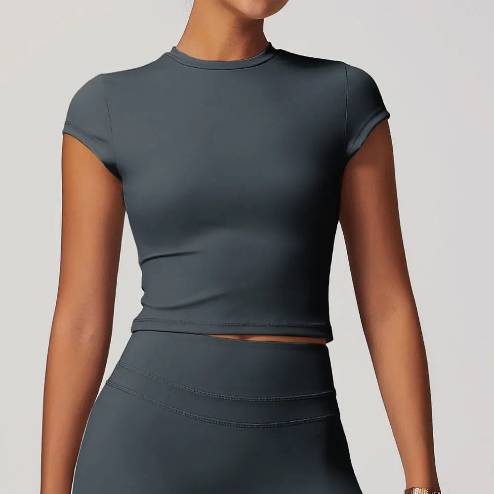 Women’s Seamless Active Wear Set – Crop Top & High-Waist Shorts/Leggings